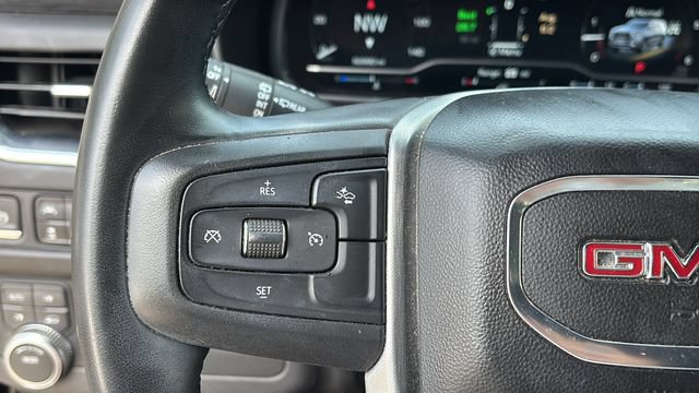 Used 2023 GMC Yukon XL SLT AWD/4WD image 23