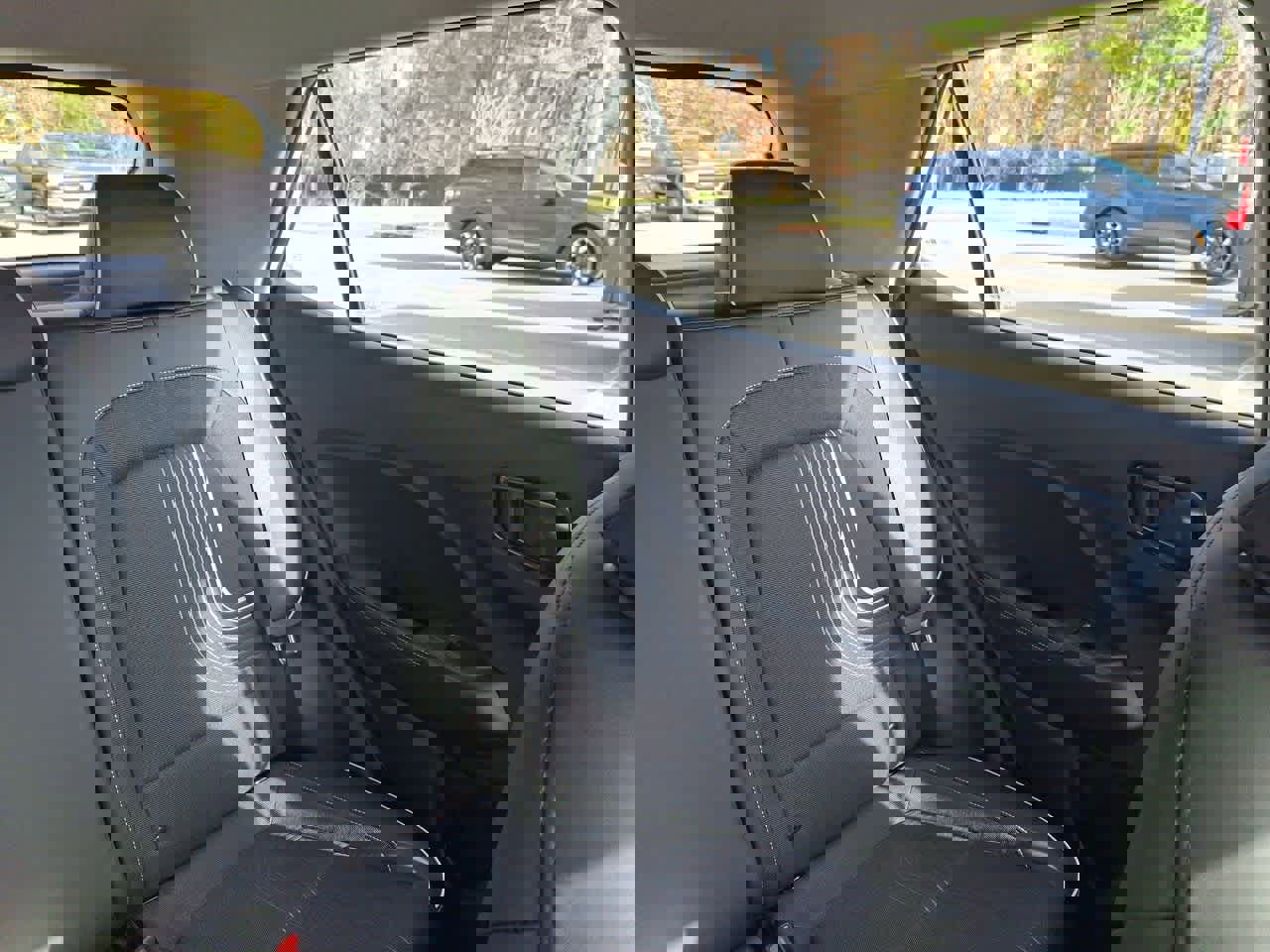 Used 2025 Hyundai Venue Limited image 14