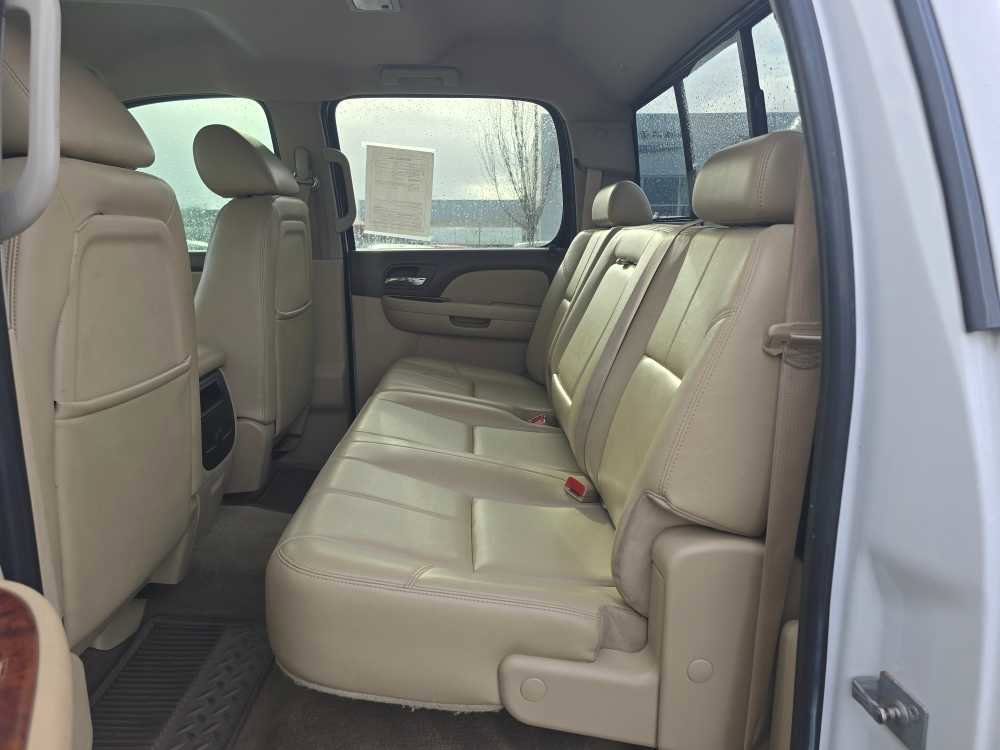 Used 2011 Chevrolet Silverado 3500 LTZ image 16