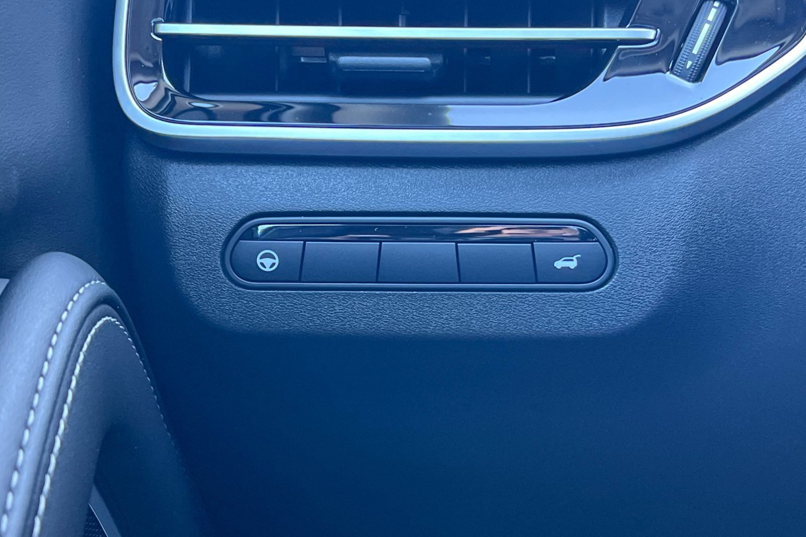 New 2026 INFINITI QX60 Luxe w/ Cargo Package image 31