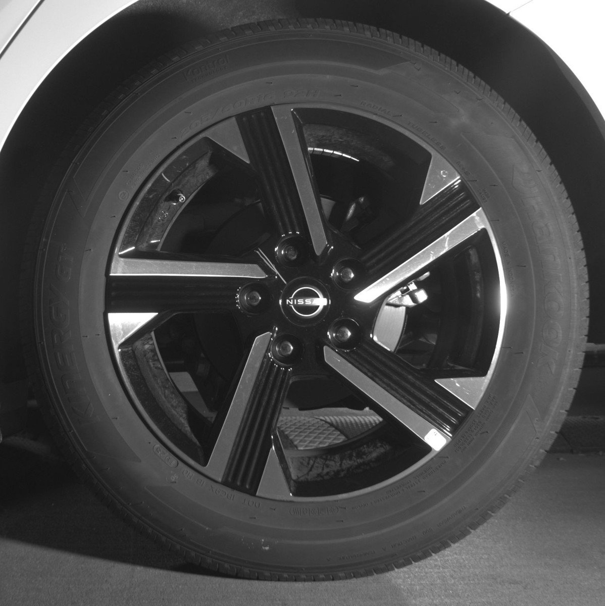 Used 2025 Nissan Sentra SV image 14