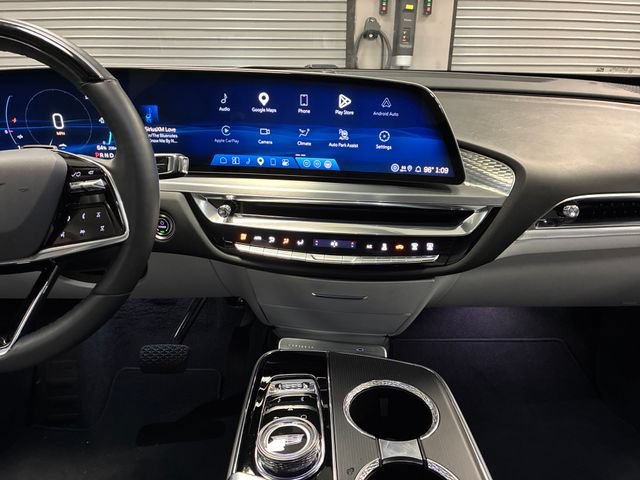Used 2024 Cadillac Lyriq Sport RWD image 18
