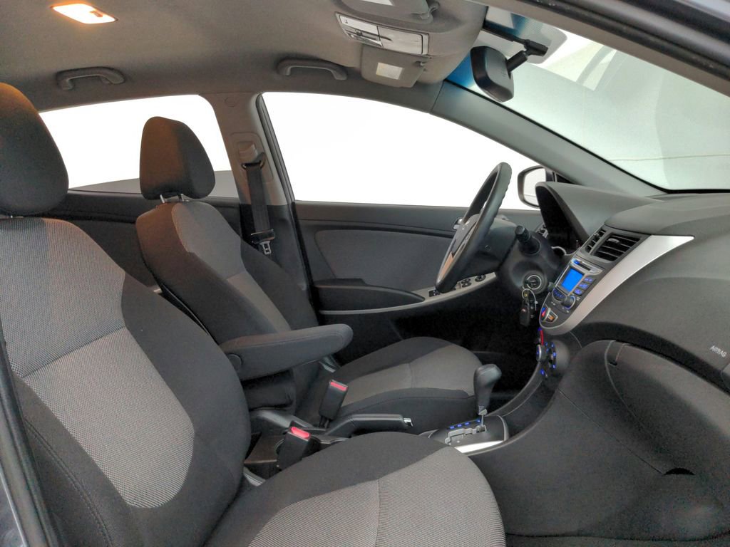 Used 2013 Hyundai Accent GS FWD image 23