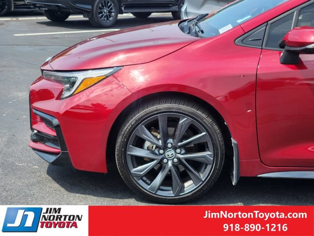 Used 2023 Toyota Corolla SE w/ SE Package FWD image 9