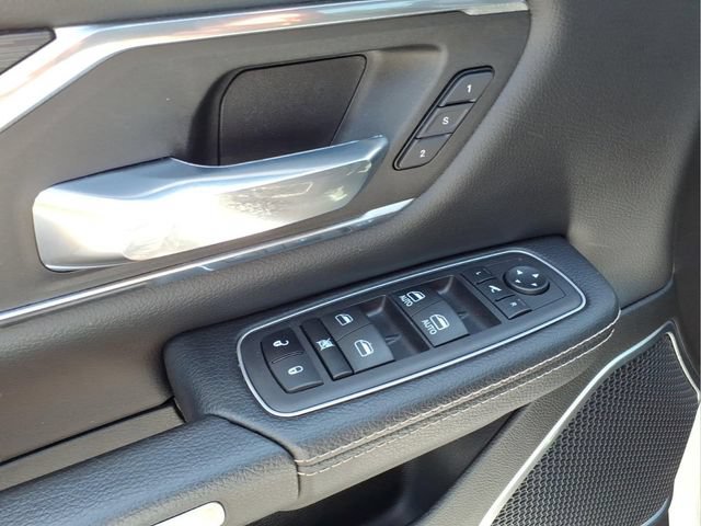 Used 2023 RAM 1500 Laramie AWD/4WD image 14