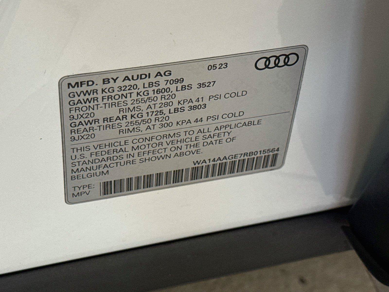 Certified 2024 Audi Q8 e-tron Premium Plus AWD/4WD image 33