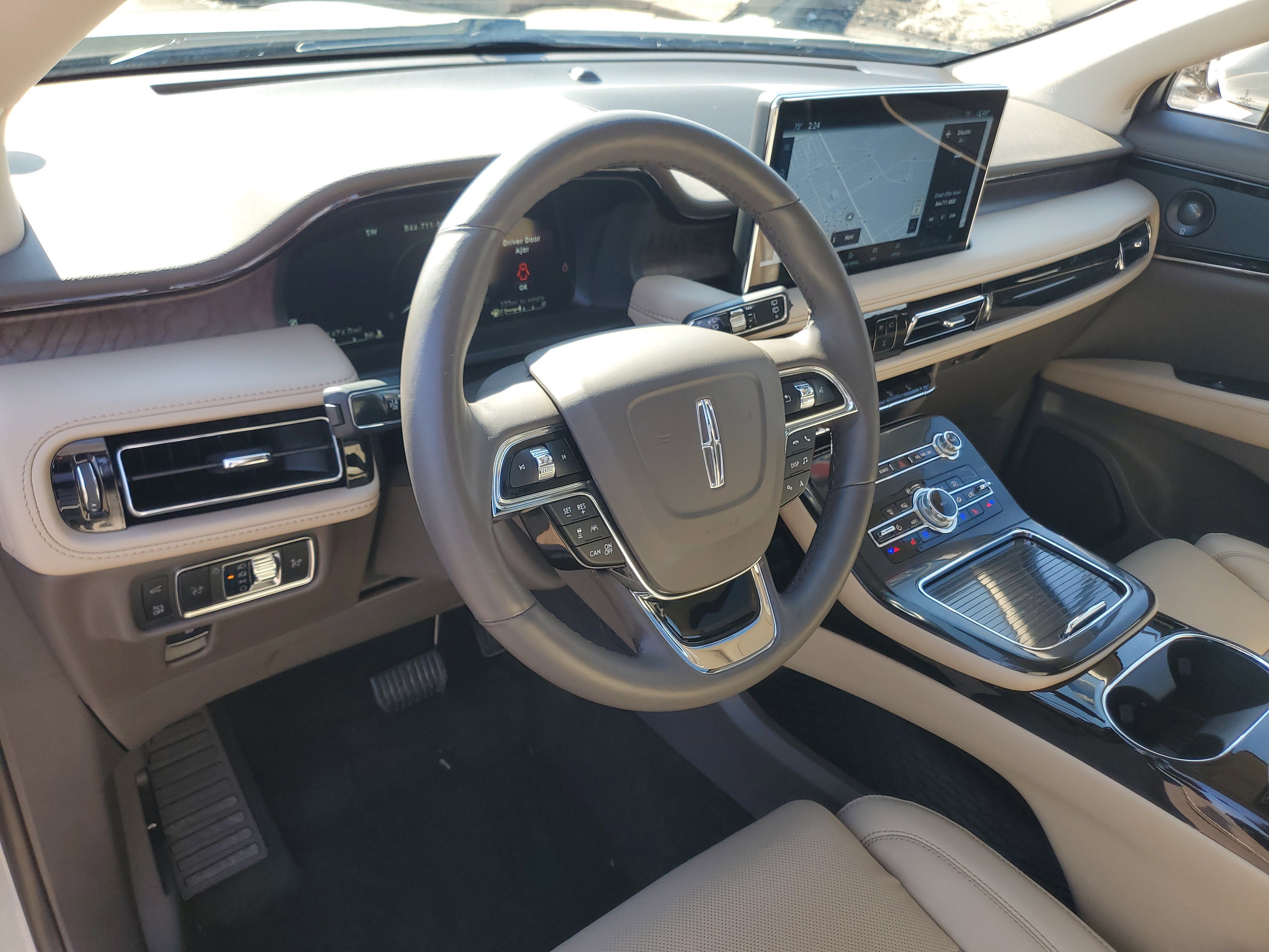 Certified 2023 Lincoln Nautilus Reserve w/ Equipment Group 201A image 13