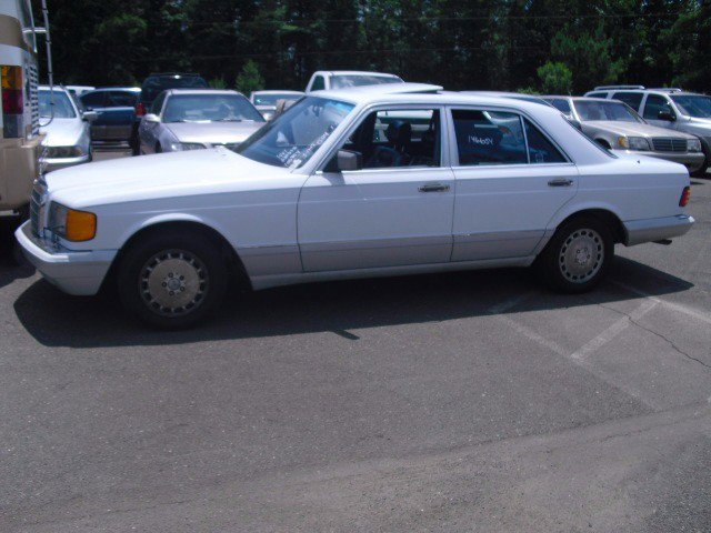 Used 1991 Mercedes-Benz 300 SE image 2