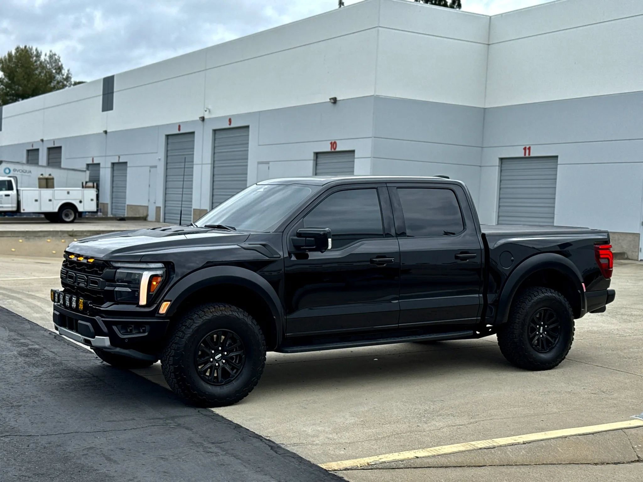 Used 2025 Ford F150 Raptor AWD/4WD image 10