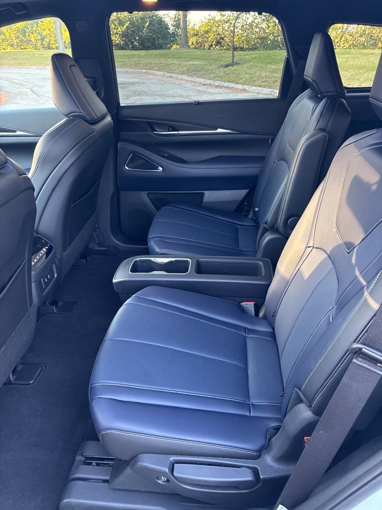 Used 2026 INFINITI QX60 Sport w/ Dark Cargo Package AWD/4WD image 8