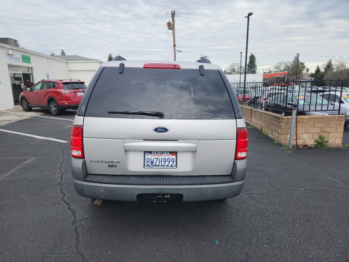 Used 2002 Ford Explorer XLS image 4