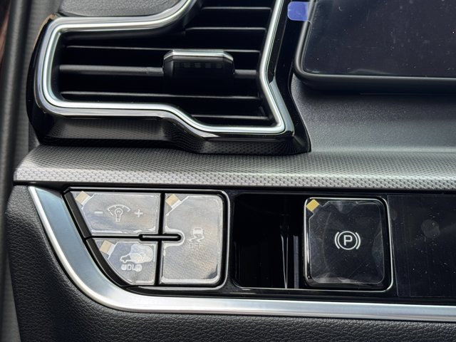 New 2025 Kia Sportage SX AWD/4WD image 9