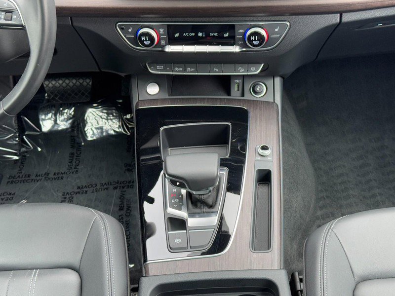 Used 2025 Audi Q5 2.0T Premium image 15