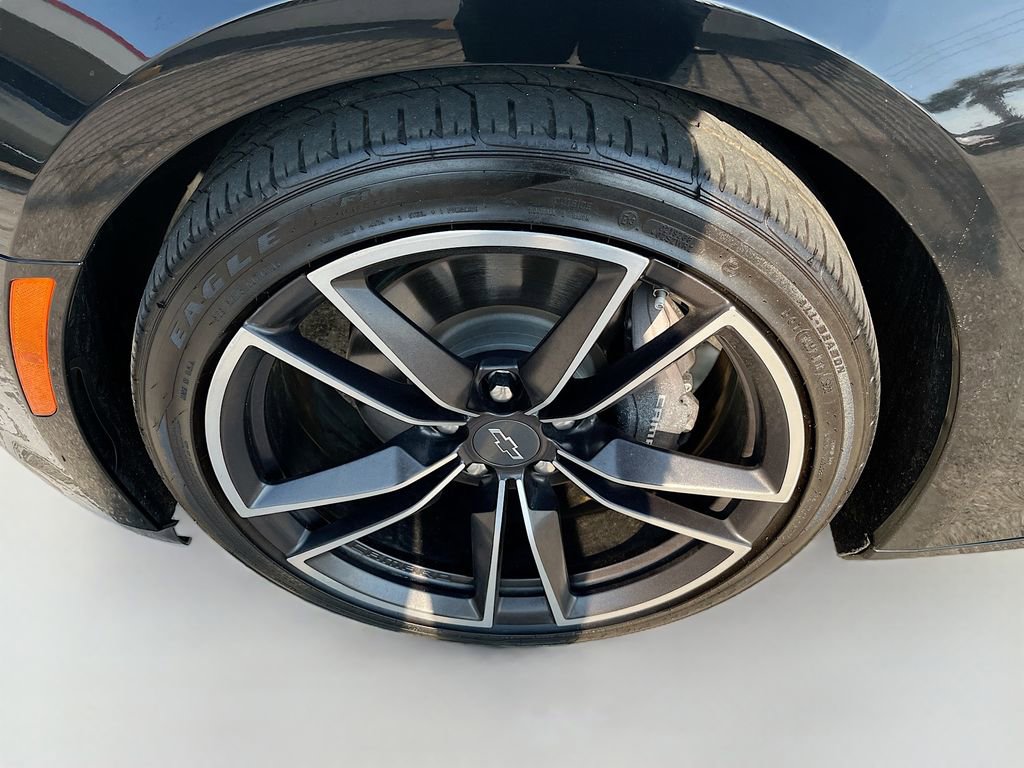 Used 2021 Chevrolet Camaro LT image 31