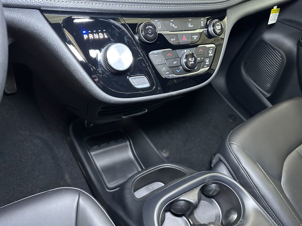 New 2026 Chrysler Pacifica Select AWD/4WD image 37