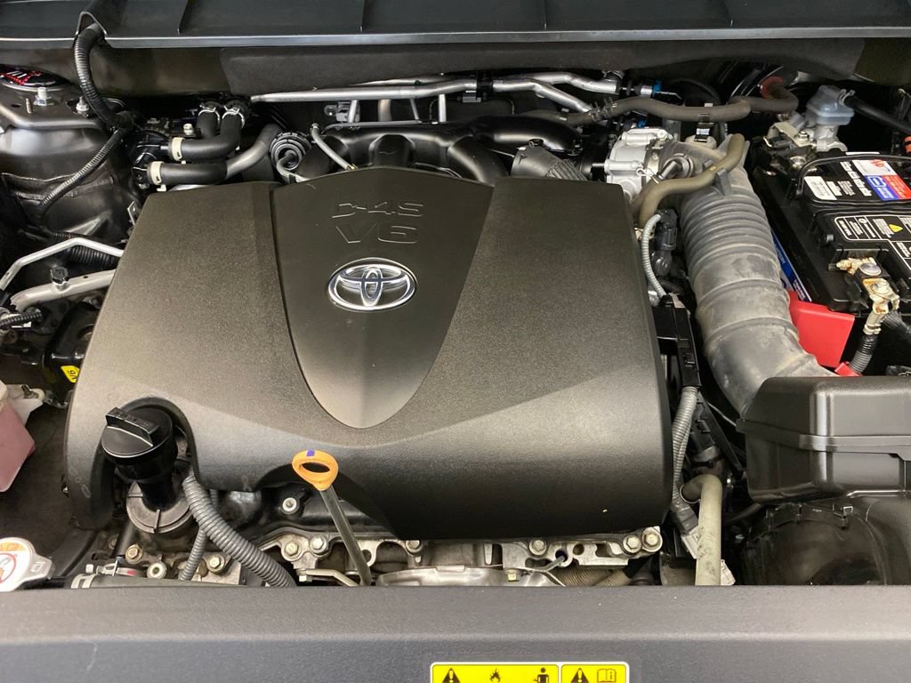 Used 2021 Toyota Highlander XSE AWD/4WD image 29