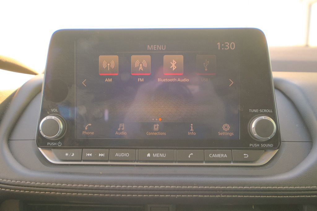 Used 2023 Nissan Rogue S image 32