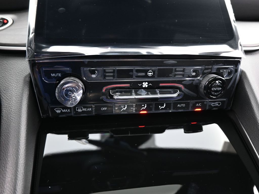 Used 2025 Jeep Grand Cherokee Limited image 20