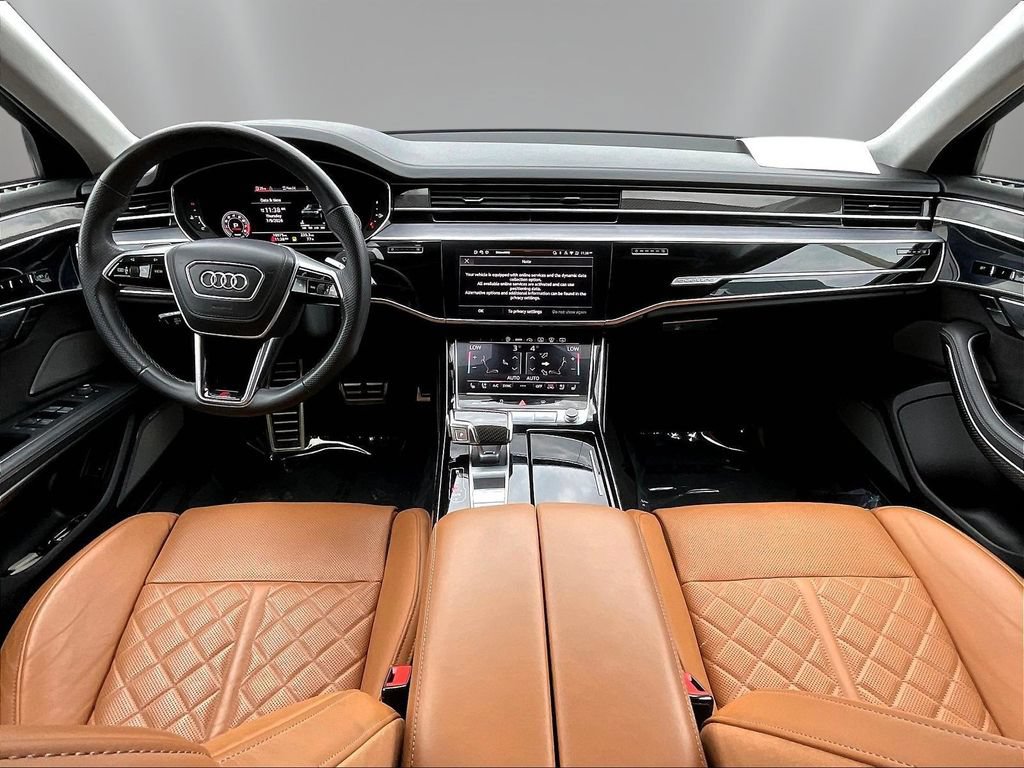 Used 2022 Audi S8 w/ S8 Comfort Plus Package AWD/4WD image 4