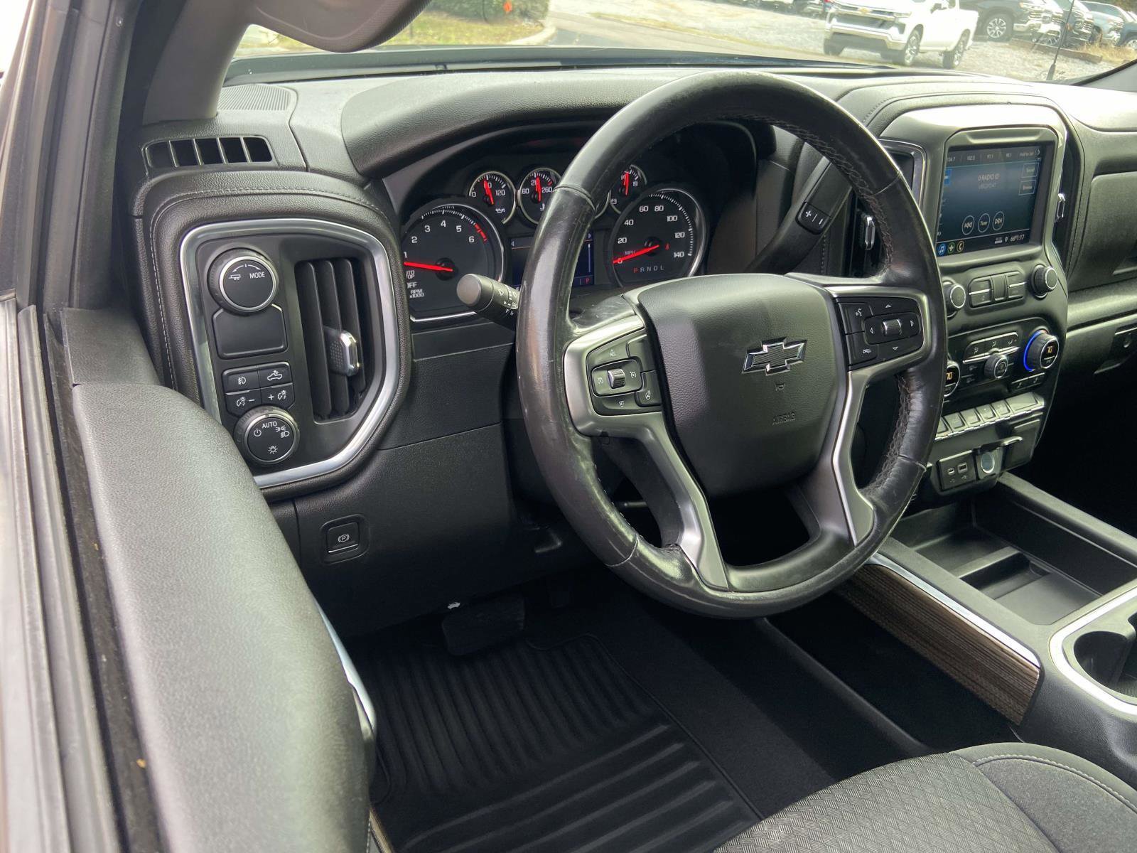 Certified 2022 Chevrolet Silverado 1500 RST image 2