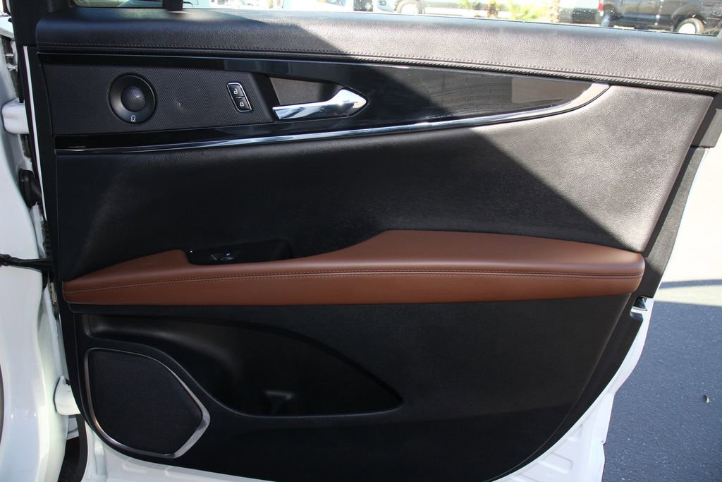 Certified 2023 Lincoln Nautilus Reserve FWD image 21