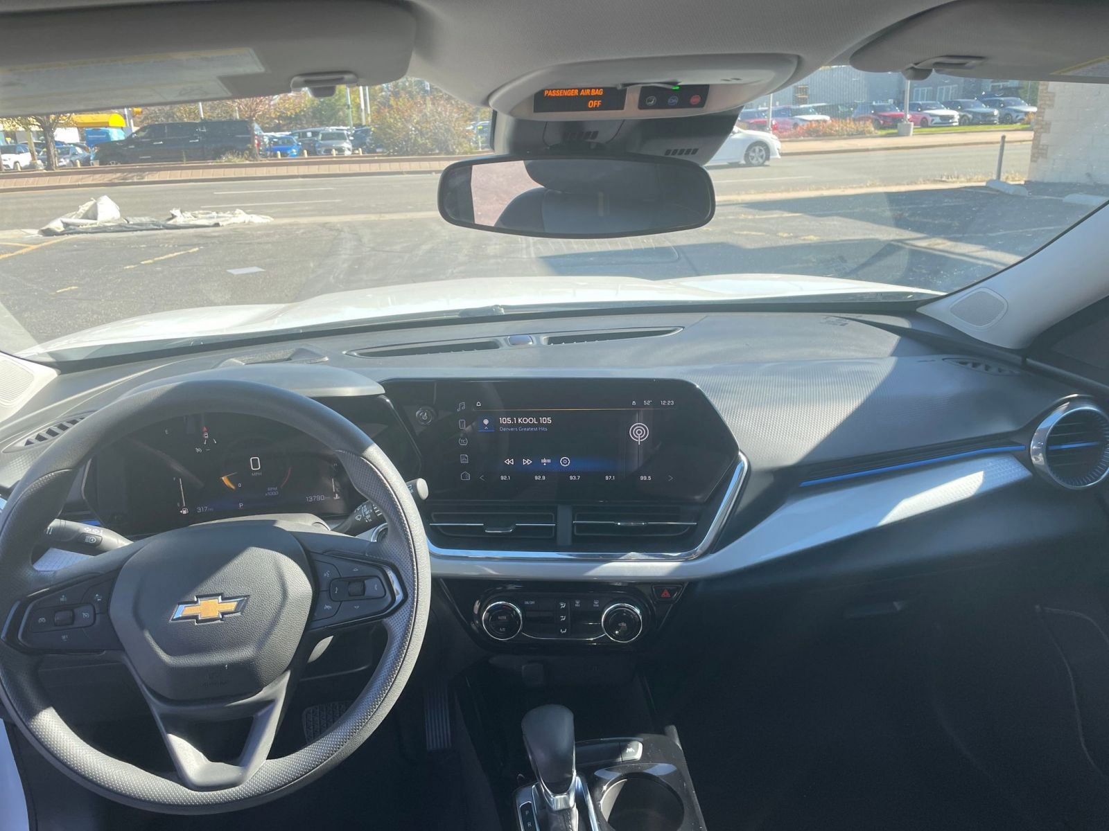 Used 2025 Chevrolet Trax LT image 33