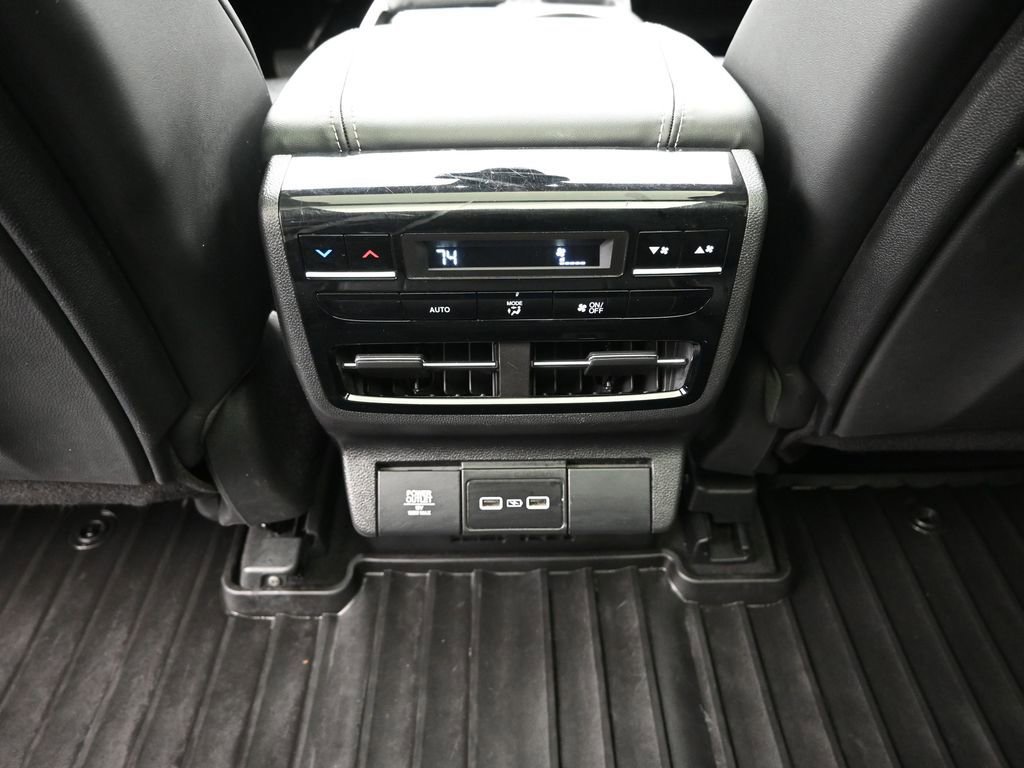 Used 2022 Acura MDX SH-AWD w/ Technology Package image 11