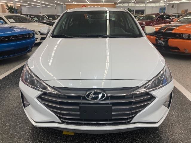 Used 2019 Hyundai Elantra SE w/ Cargo Package FWD image 3