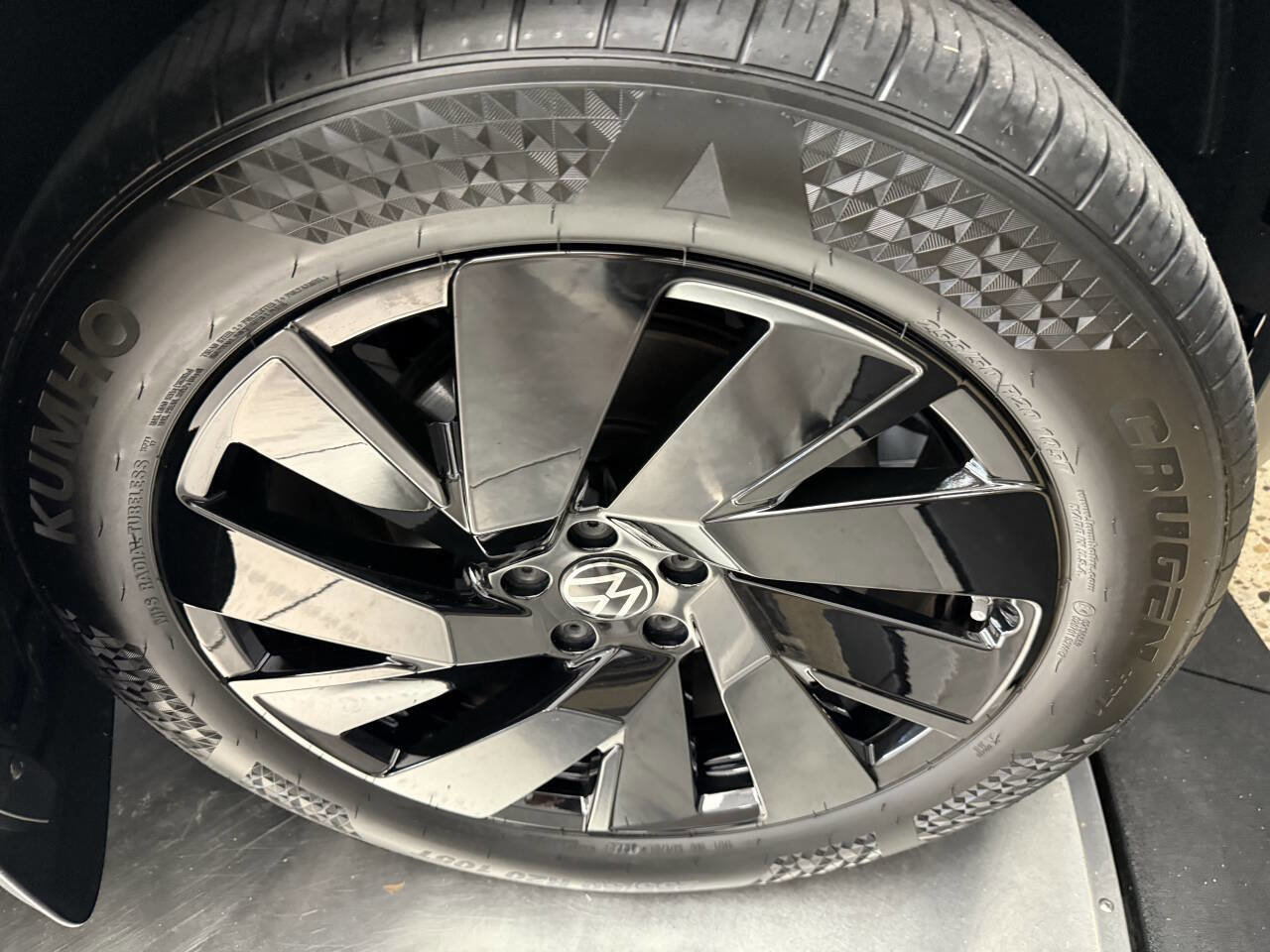 Used 2024 Volkswagen Atlas SE w/ Panoramic Sunroof Package image 35