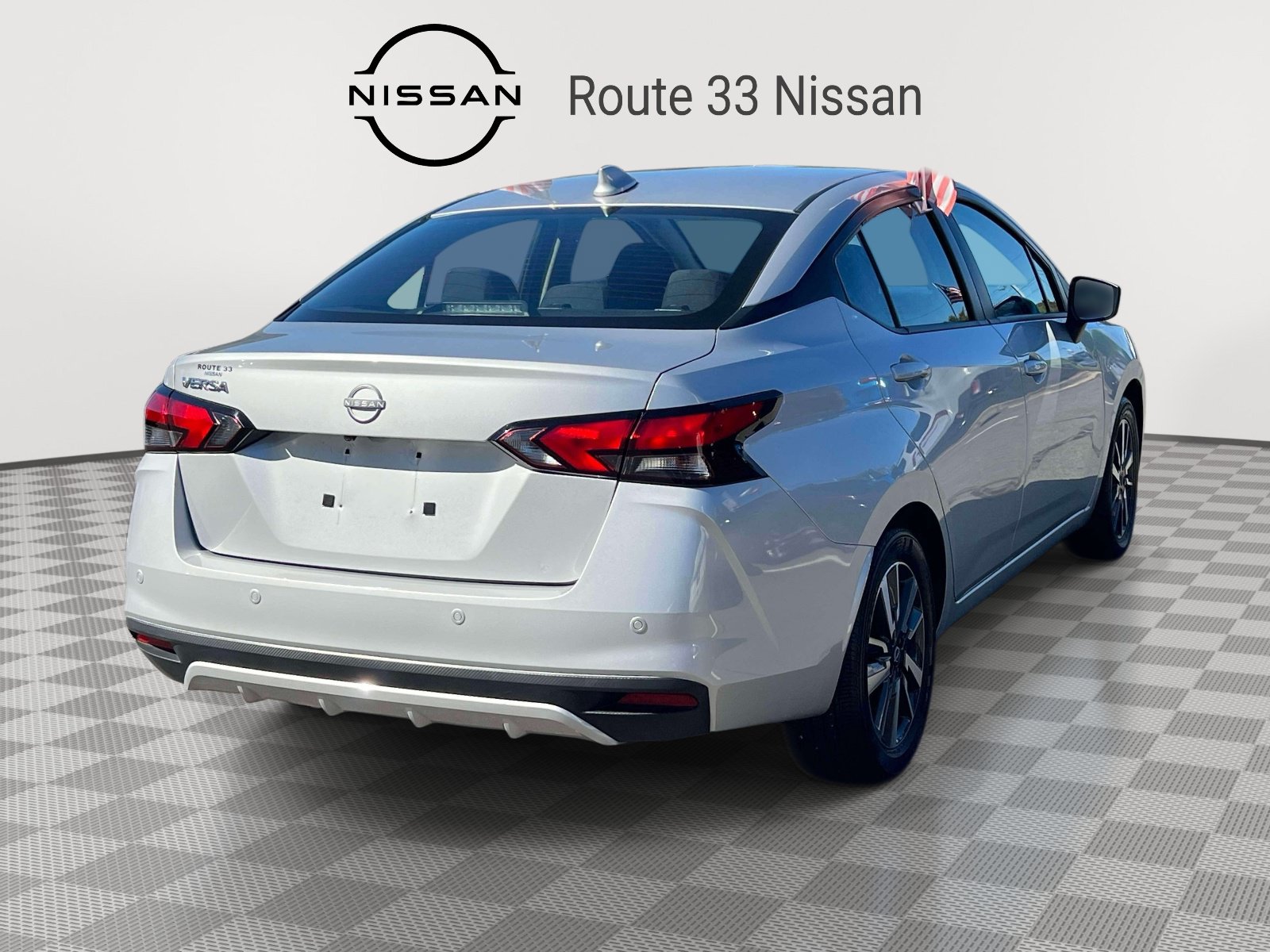 Used 2025 Nissan Versa SV FWD image 4