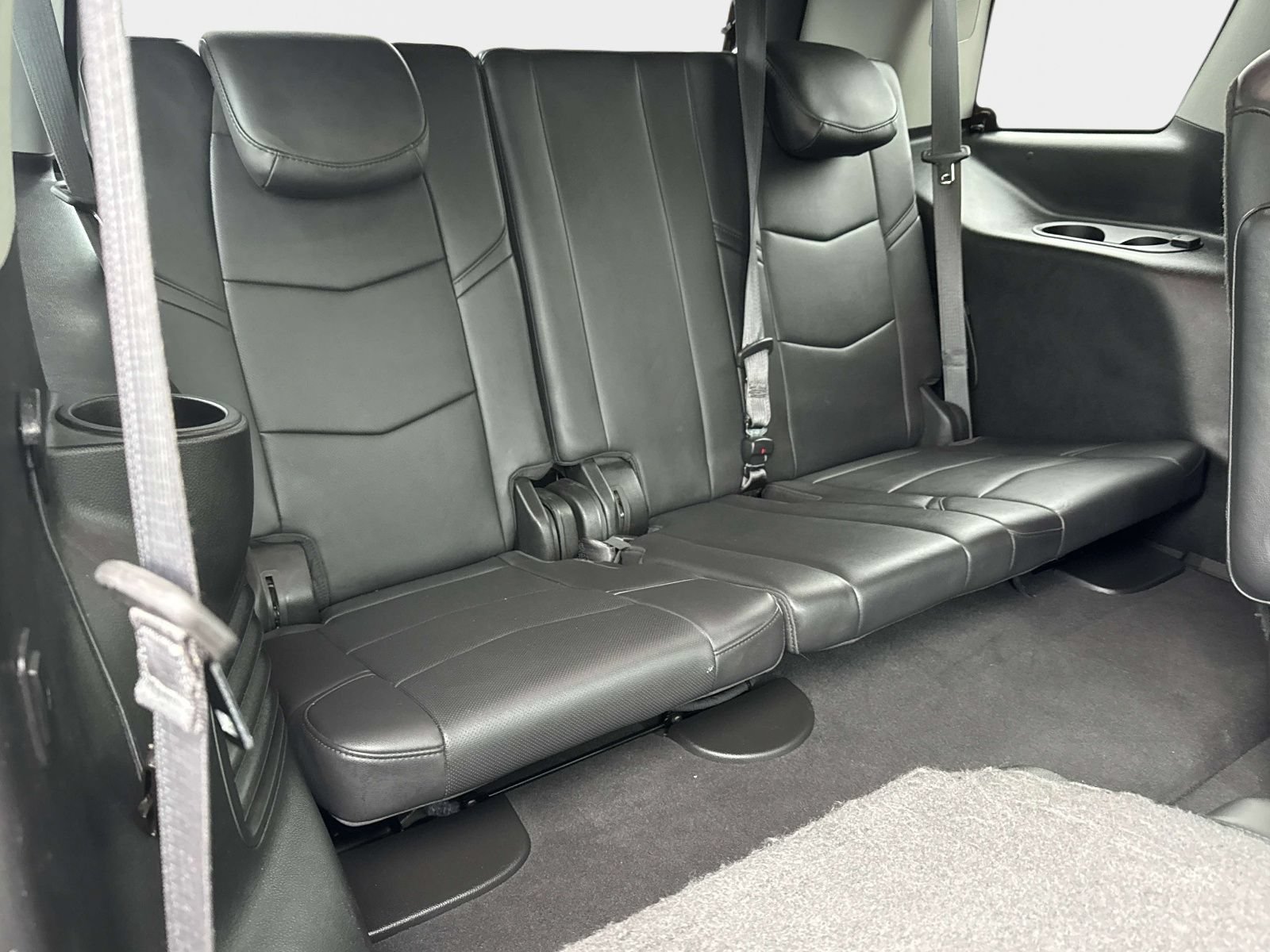 Used 2019 Cadillac Escalade Luxury AWD/4WD image 19
