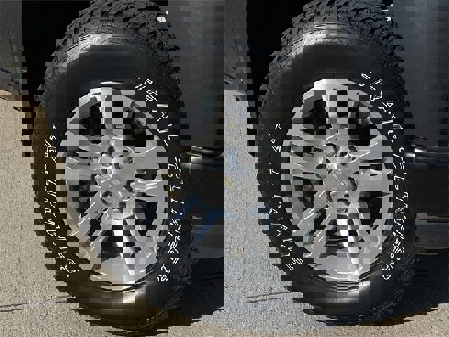 Used 2019 Chevrolet Silverado 1500 LT Trail Boss image 9