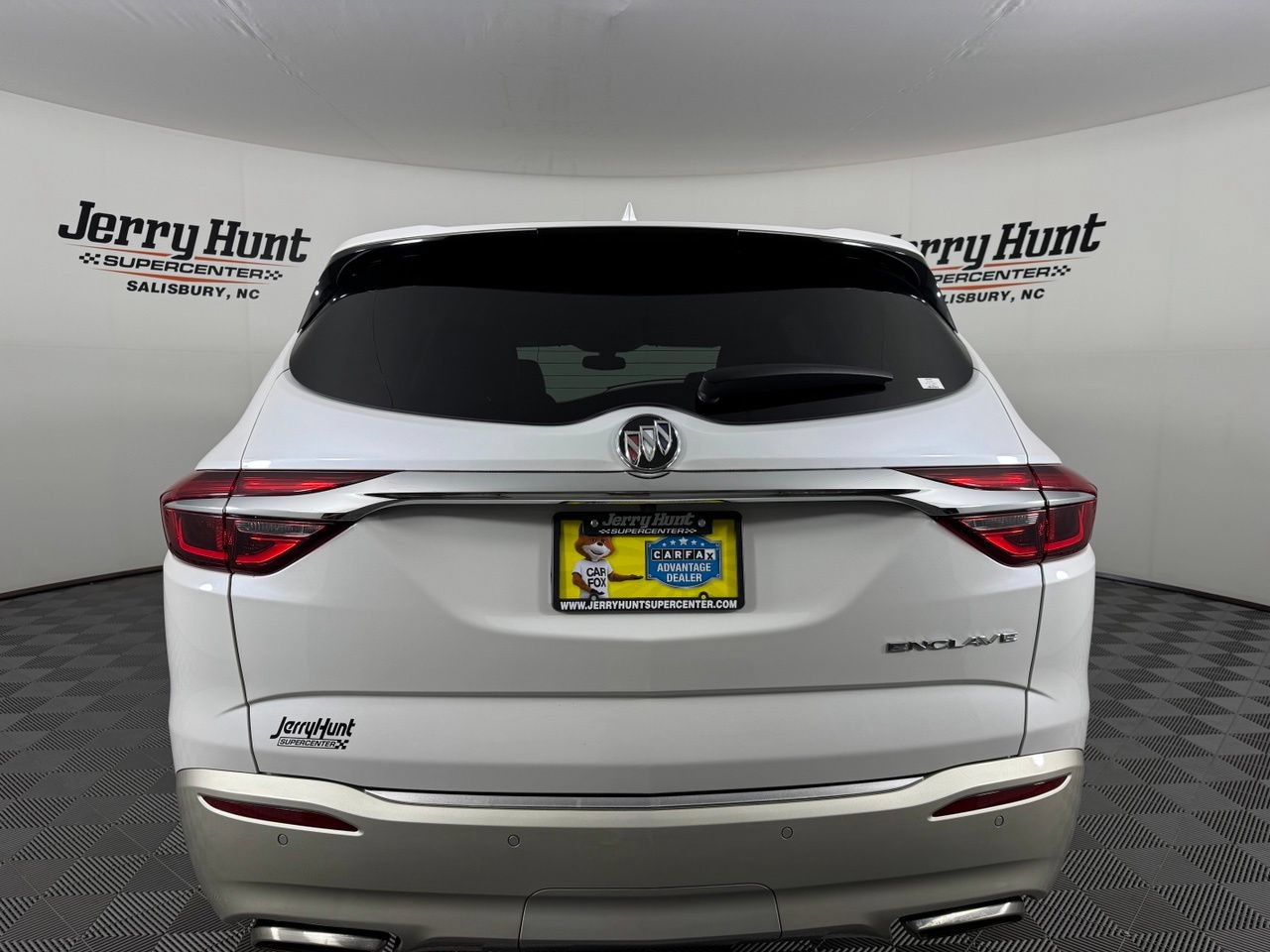Used 2019 Buick Enclave Essence w/ LPO, Luxury Package FWD image 7