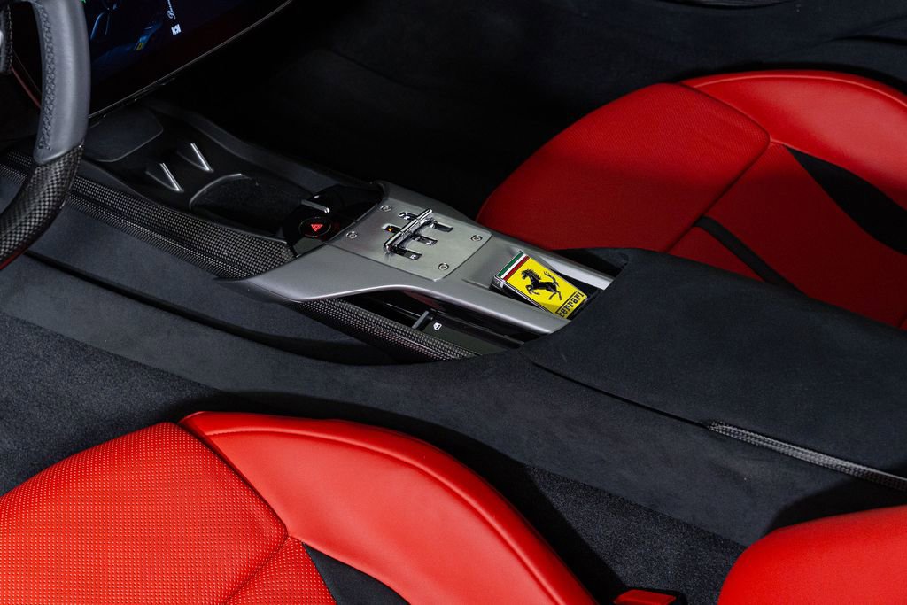 Used 2025 Ferrari 12Cilindri image 30