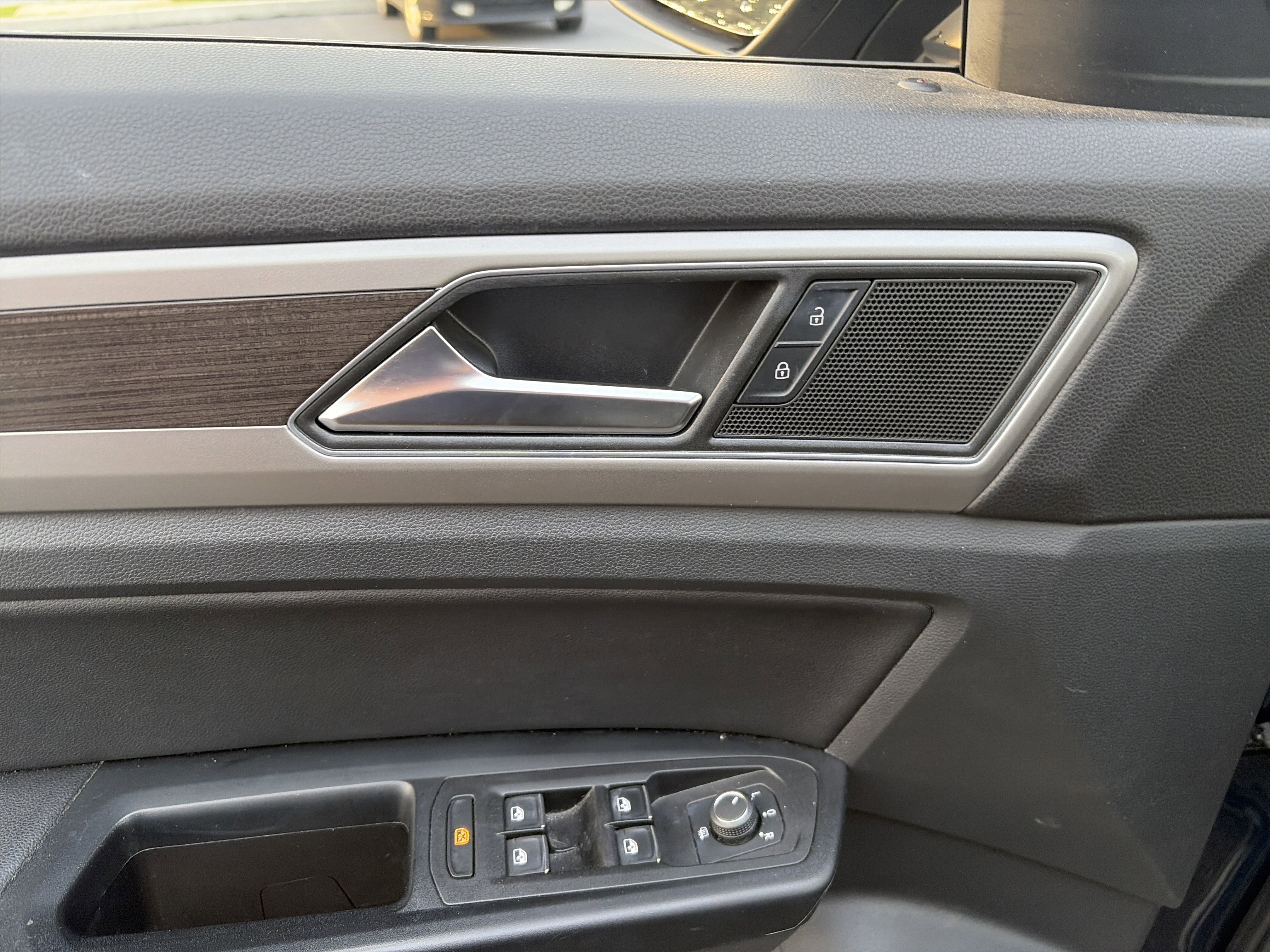 Used 2019 Volkswagen Atlas SEL image 15