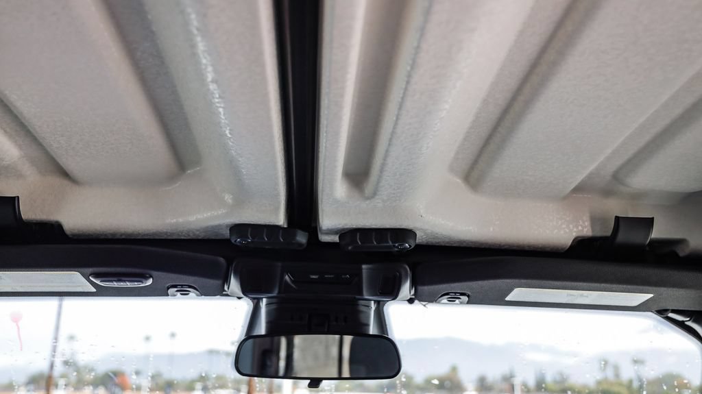 New 2026 Jeep Gladiator Sport AWD/4WD image 17