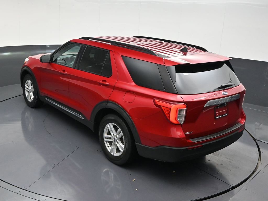 Used 2021 Ford Explorer XLT image 19