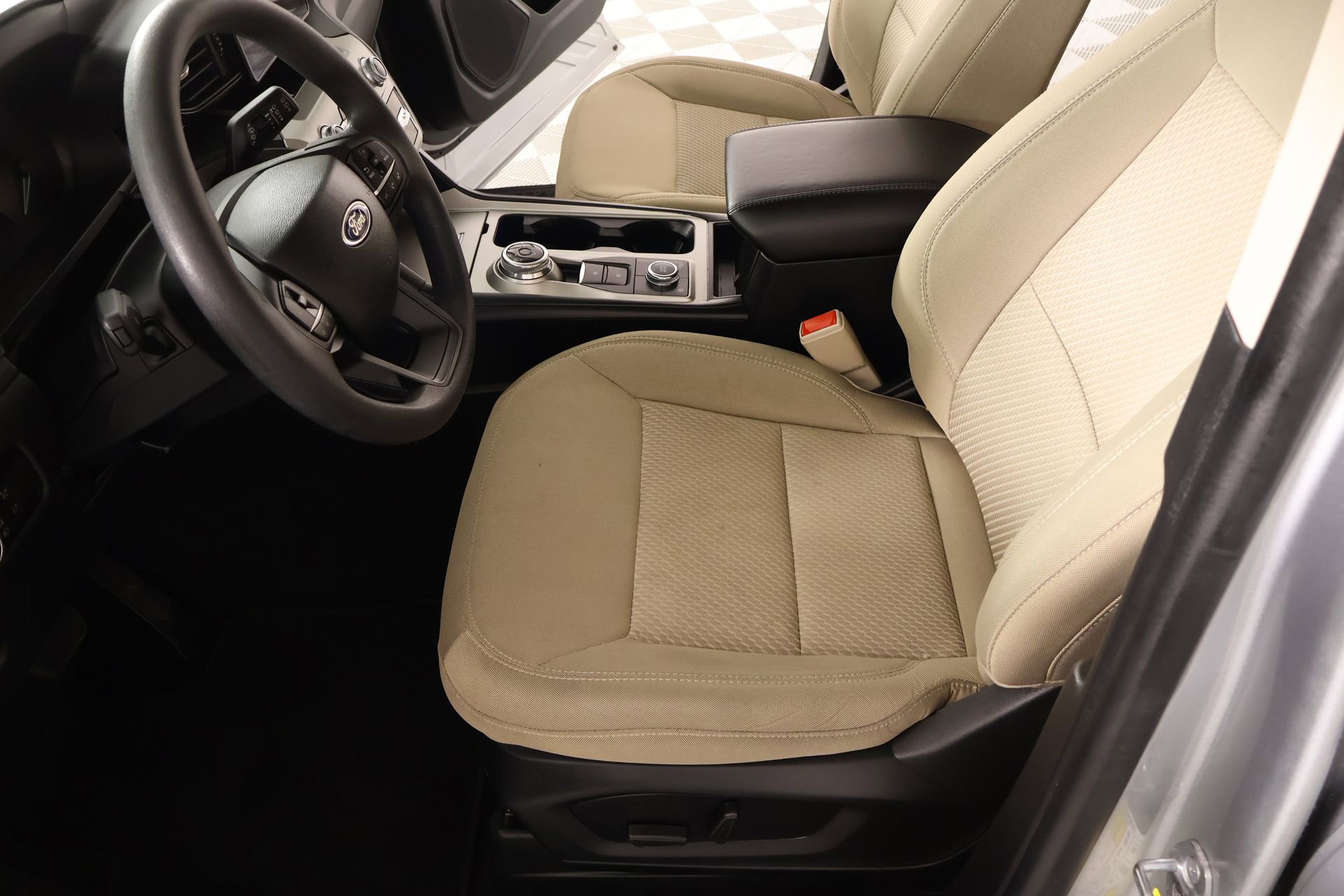 Used 2023 Ford Explorer 4WD image 10