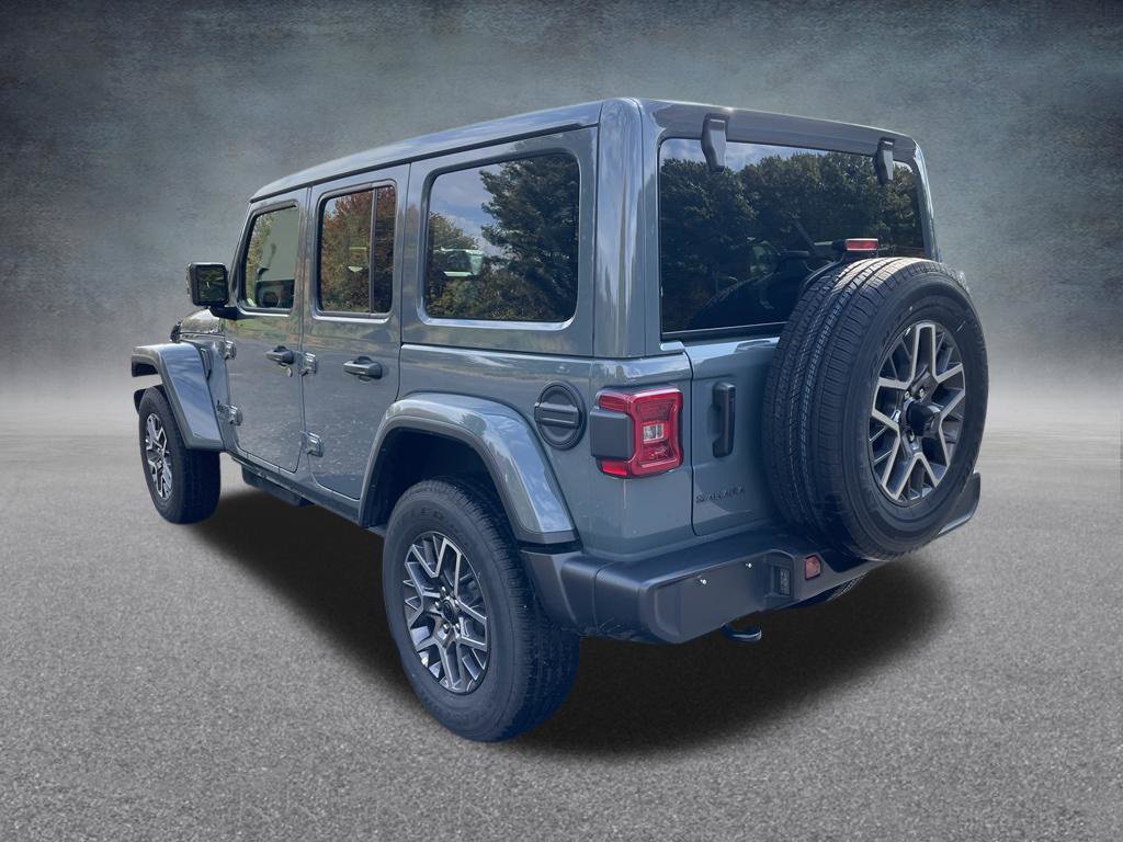 Used 2026 Jeep Wrangler Unlimited Sahara AWD/4WD image 7