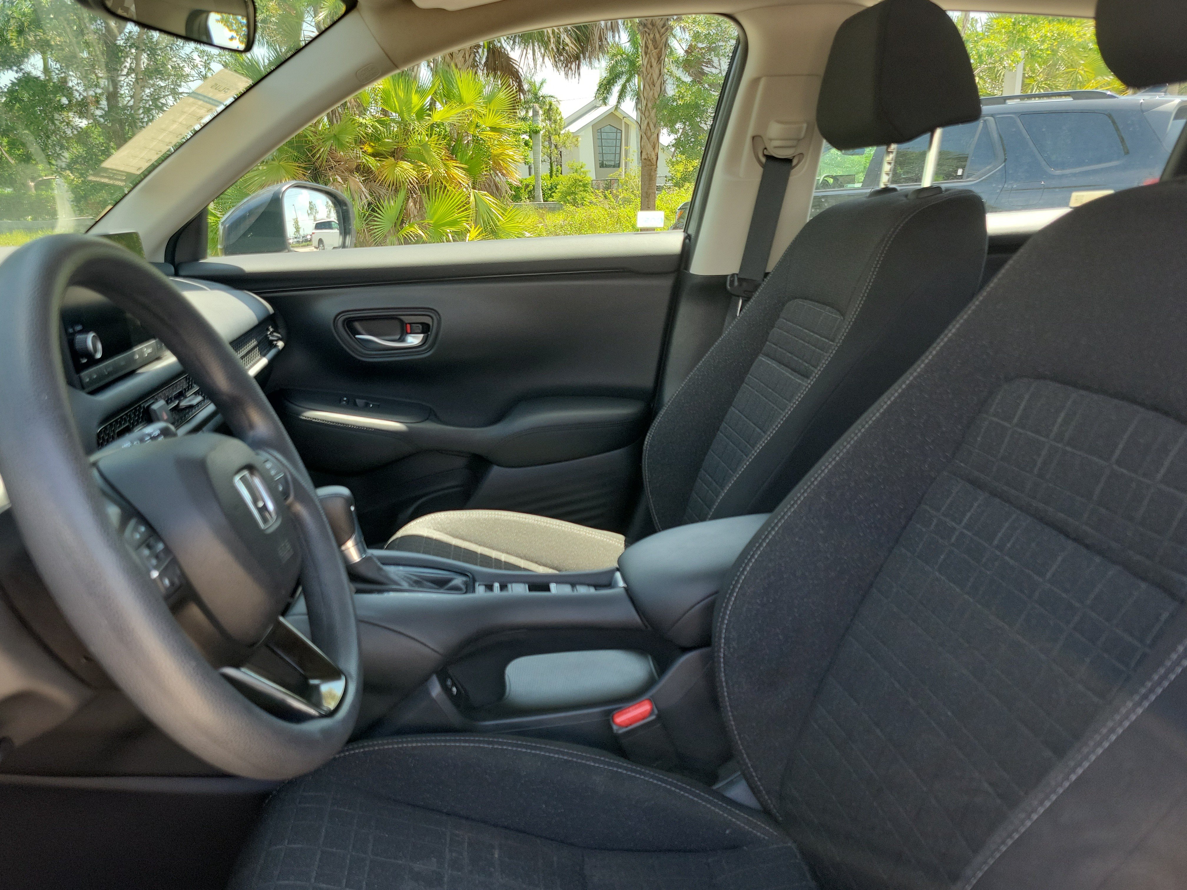 Used 2024 Honda HR-V LX image 22