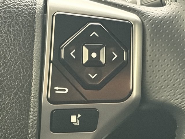 Used 2022 Toyota 4Runner Limited RWD image 18