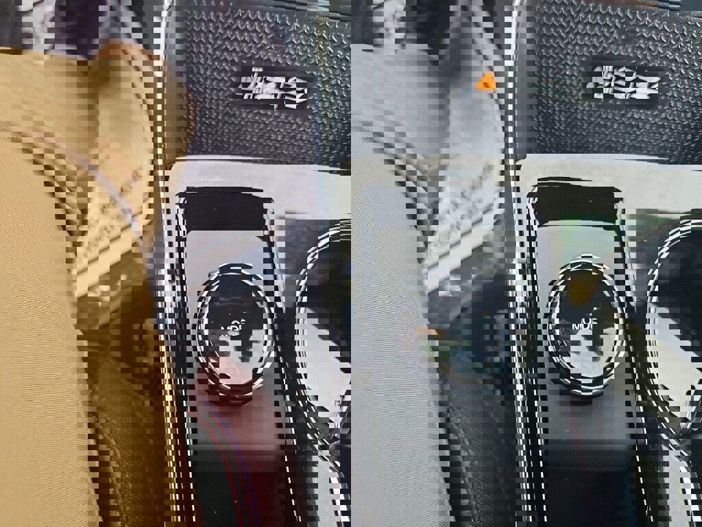 Used 2025 Chevrolet Equinox RS image 20