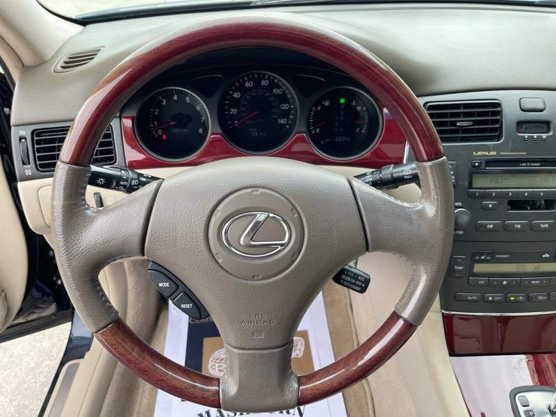 Used 2002 Lexus ES 330 FWD image 27