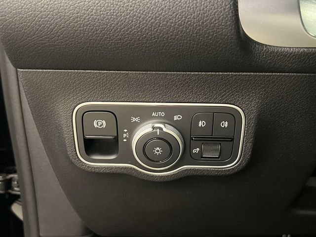 Certified 2026 Mercedes-Benz GLB 250 4MATIC image 21