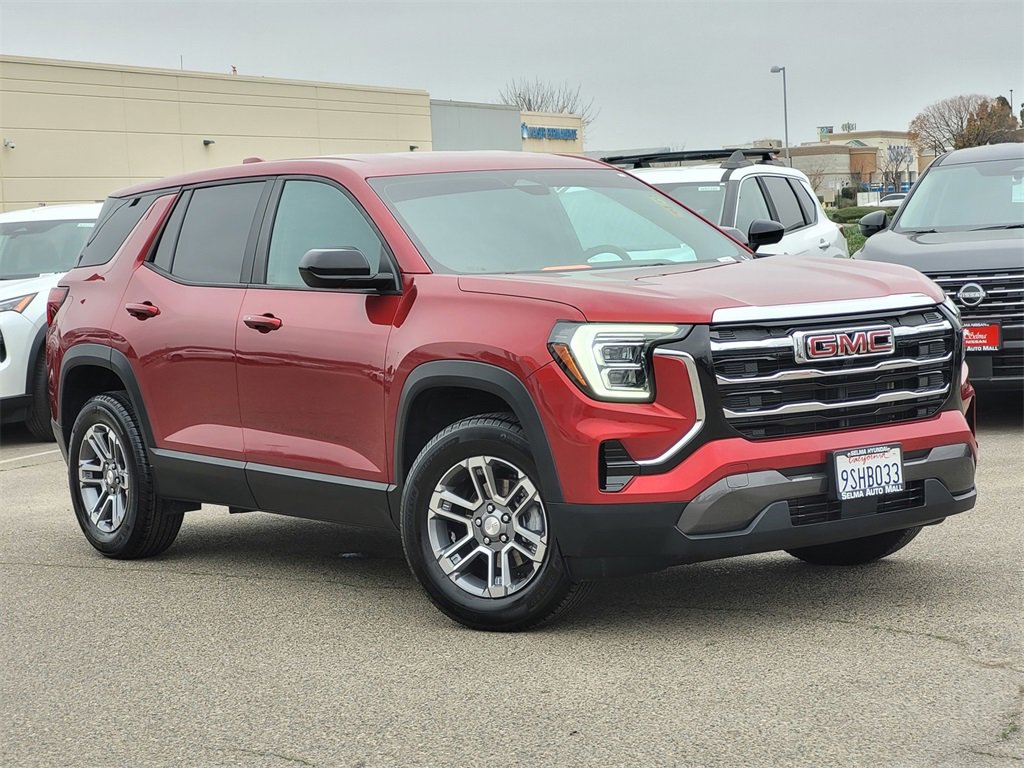 Used 2025 GMC Terrain Elevation image 2