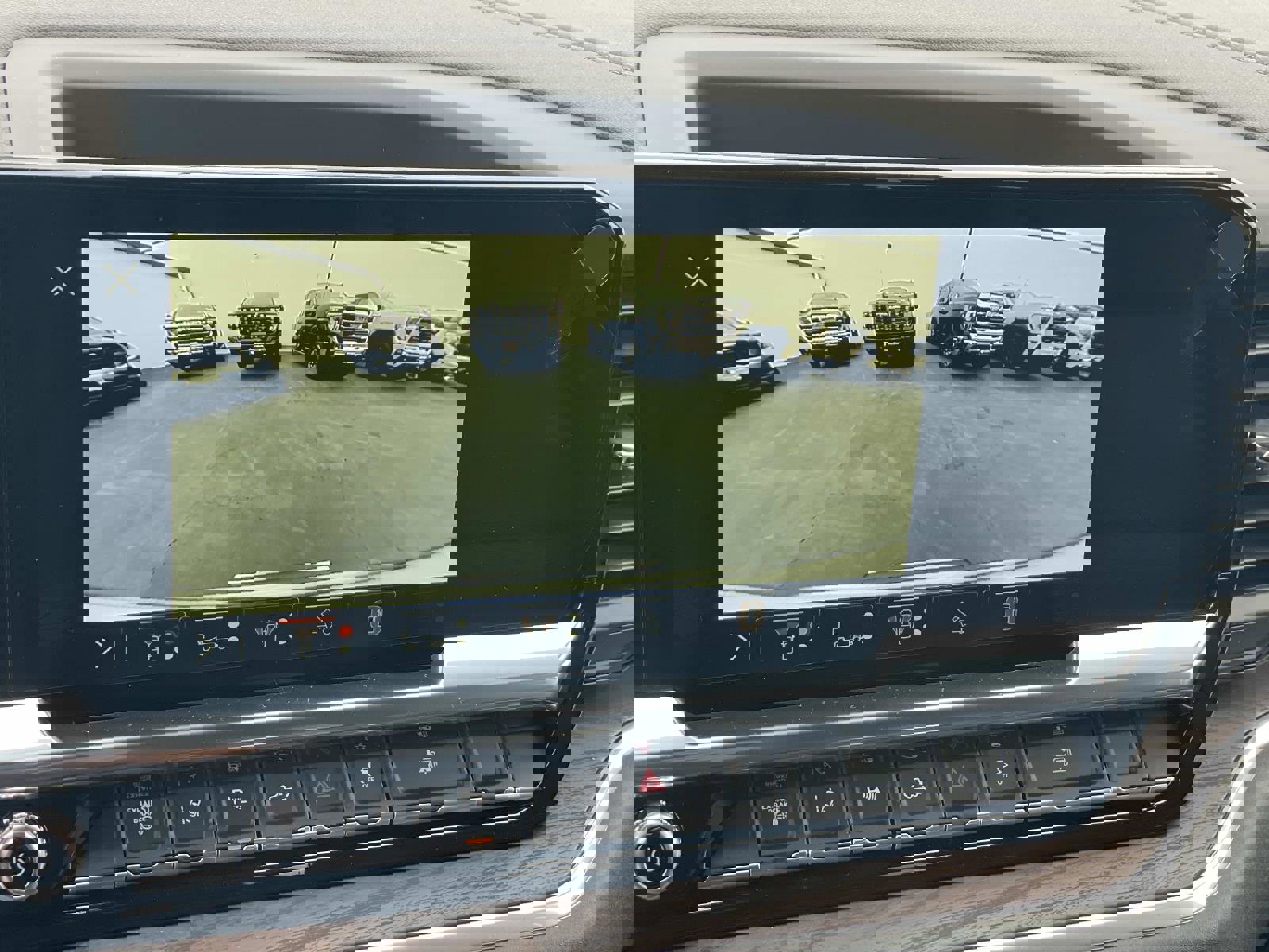 New 2026 GMC Sierra 3500 SLT w/ SLT Premium Package image 14