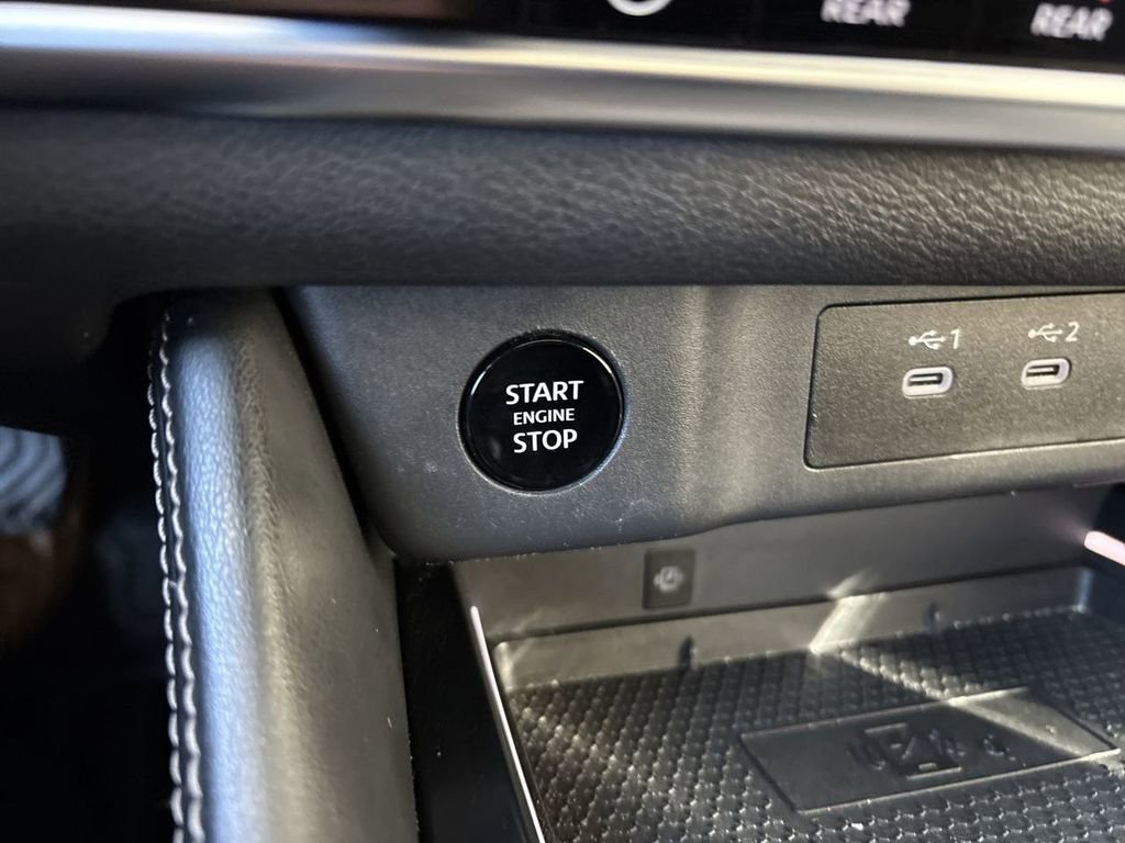 Used 2025 Nissan Rogue Platinum w/ Platinum Premium Package image 17