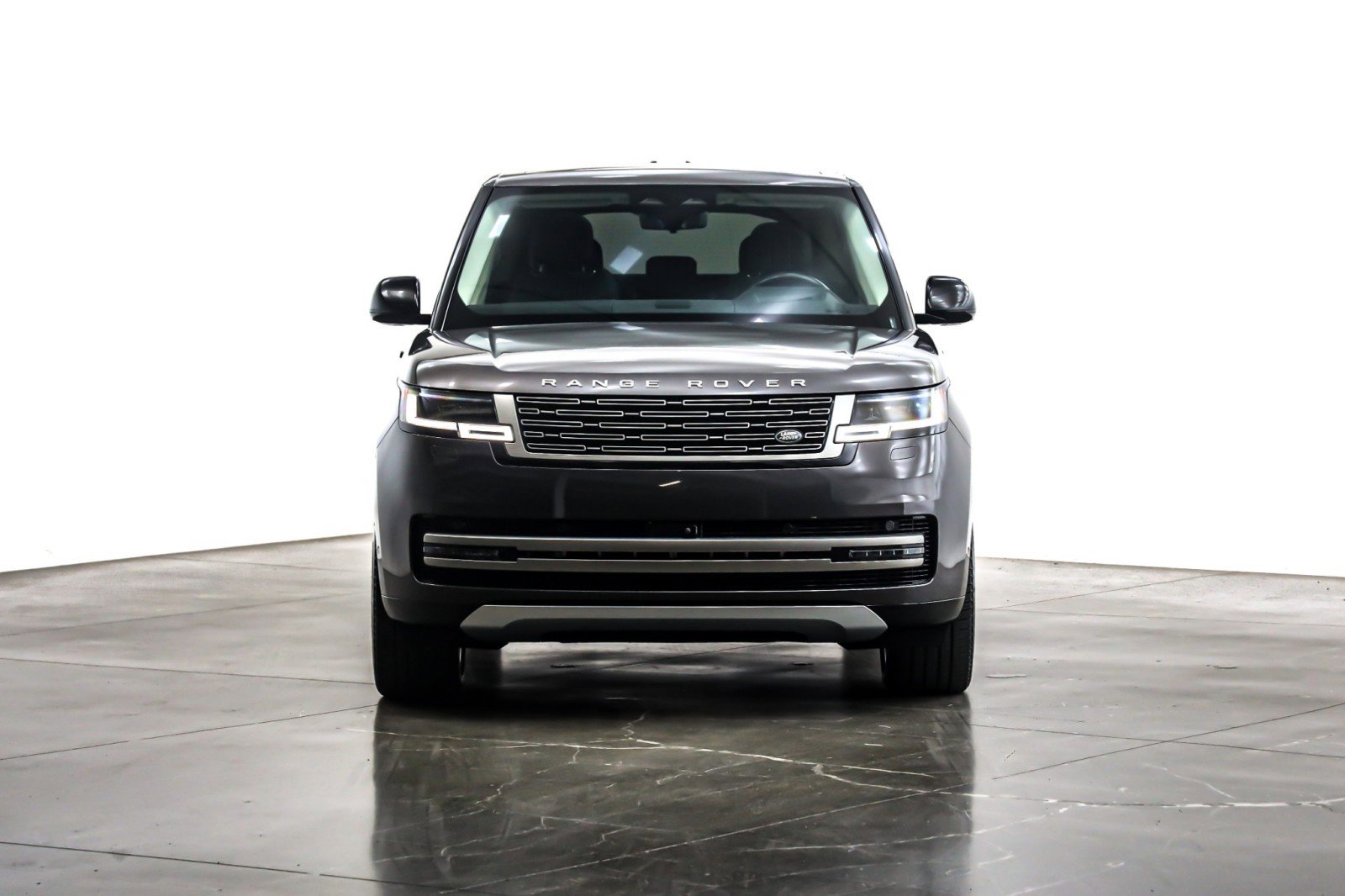 Used 2024 Land Rover Range Rover SE image 4