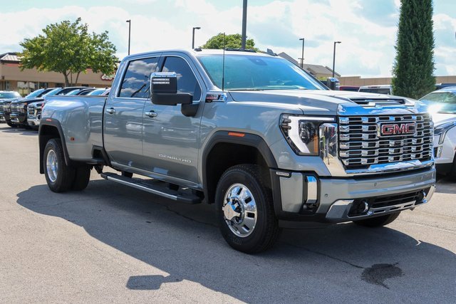New 2026 GMC Sierra 3500 Denali w/ Technology Package