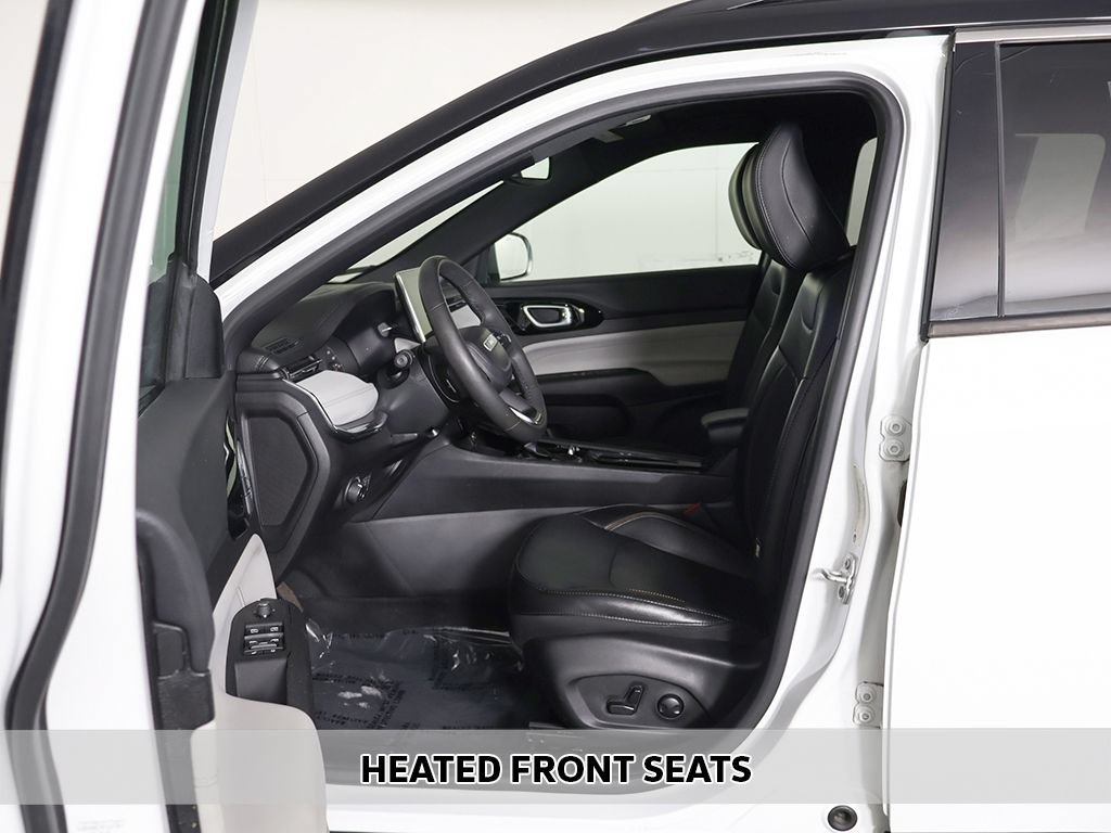 Used 2023 Jeep Compass Limited AWD/4WD image 7